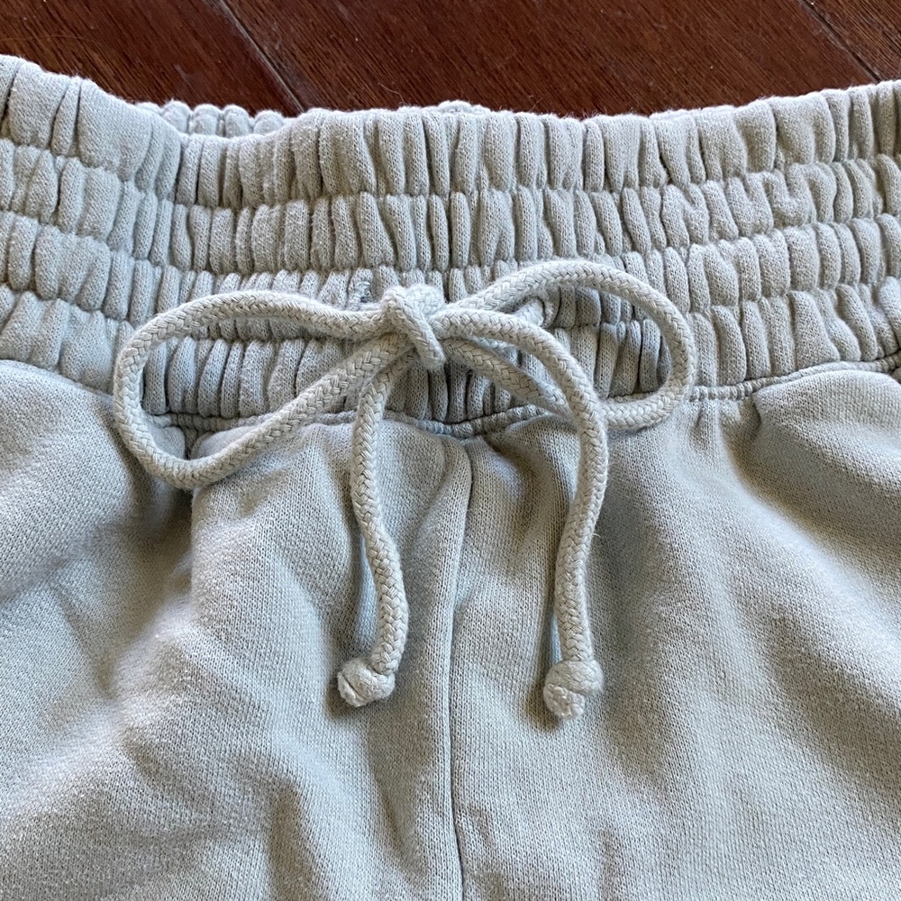 A&F | Cozy Short - Picture 3 of 6
